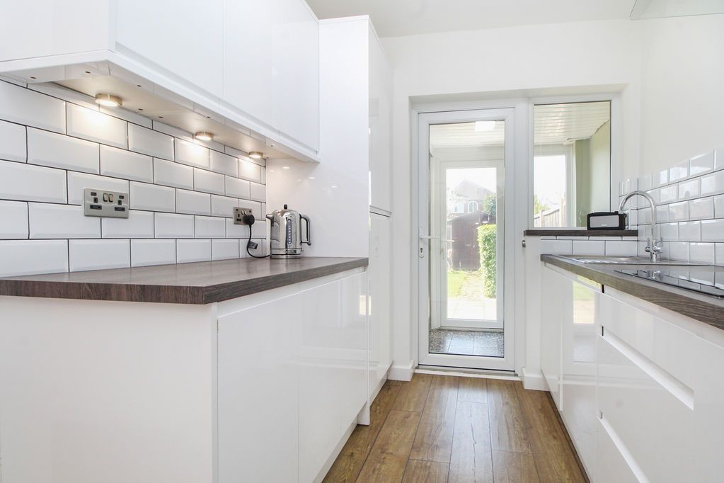 Property photo 2 of 27 Kitchen