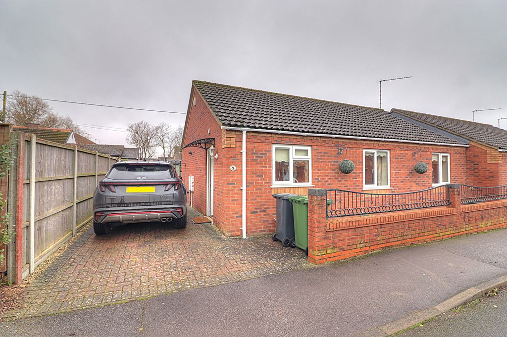 Property photo 2 of 13 Front