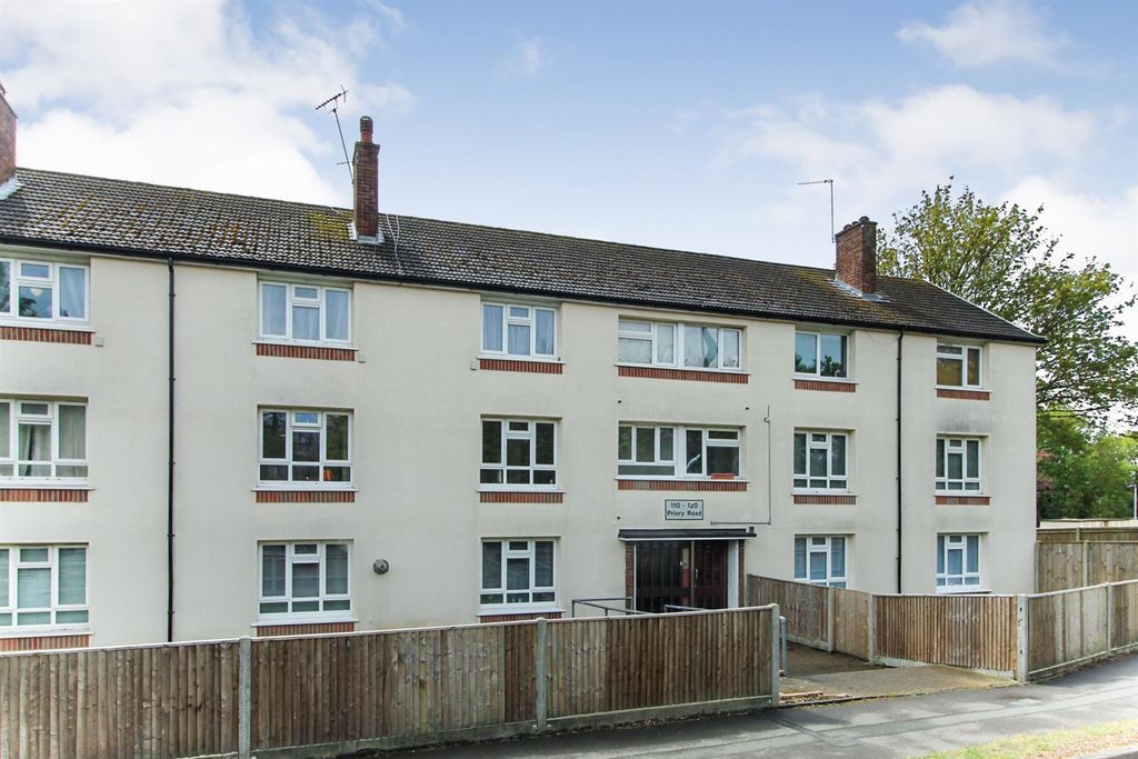 Property photo 1 of 8 Front Priory.Jpg