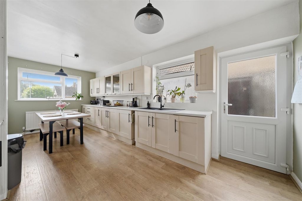 Property photo 2 of 18 2