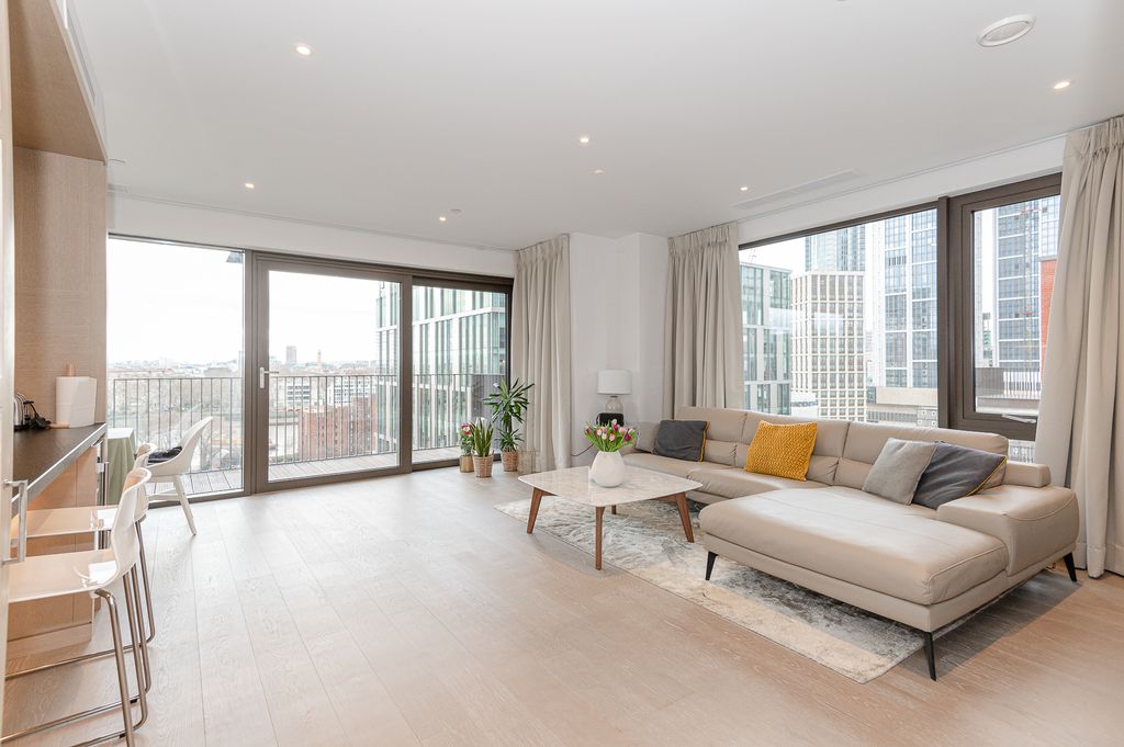 Property photo 1 of 27