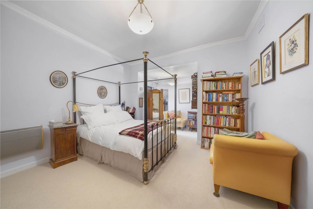 Property photo 2 of 29