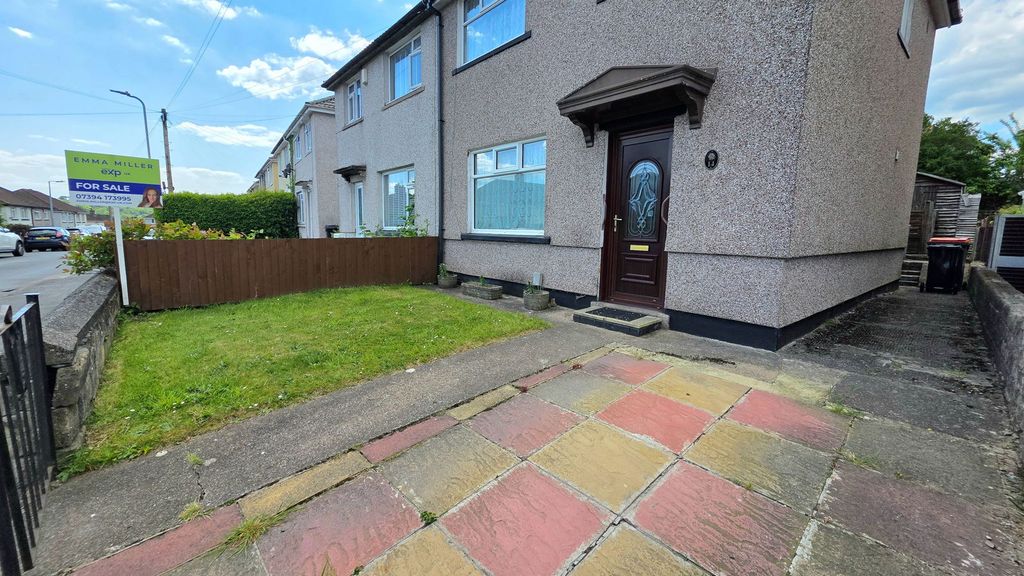 Property photo 3 of 26