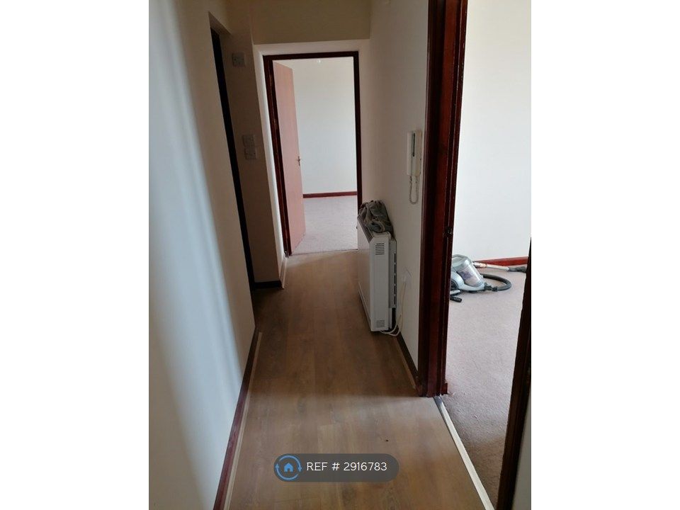 Property photo 3 of 10 Hallway