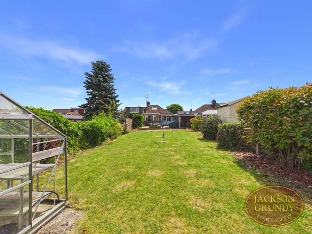 Property photo 2 of 16 Landsdown Drive