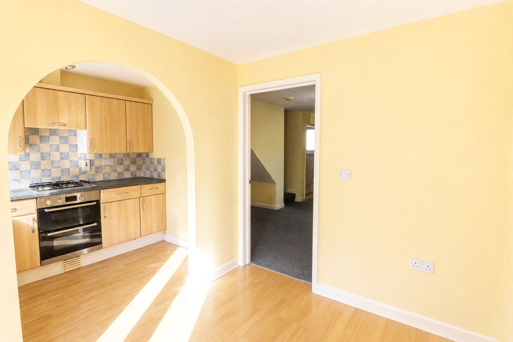 Property photo 3 of 13 3 - Picture No. 23