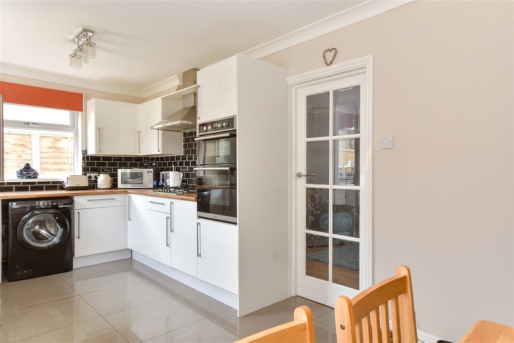Property photo 3 of 6 Kitchen/Diner