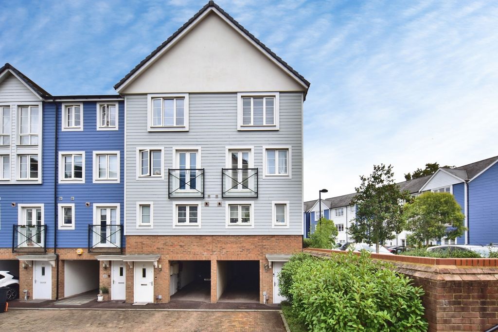 Property photo 1 of 18 Pbox-Img.Jpg