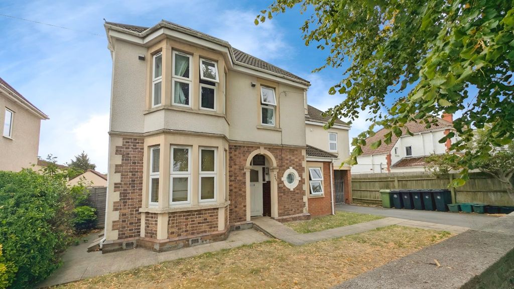 Property photo 2 of 11 Bd15A472-Pxl_20250828_134859494.Jpg