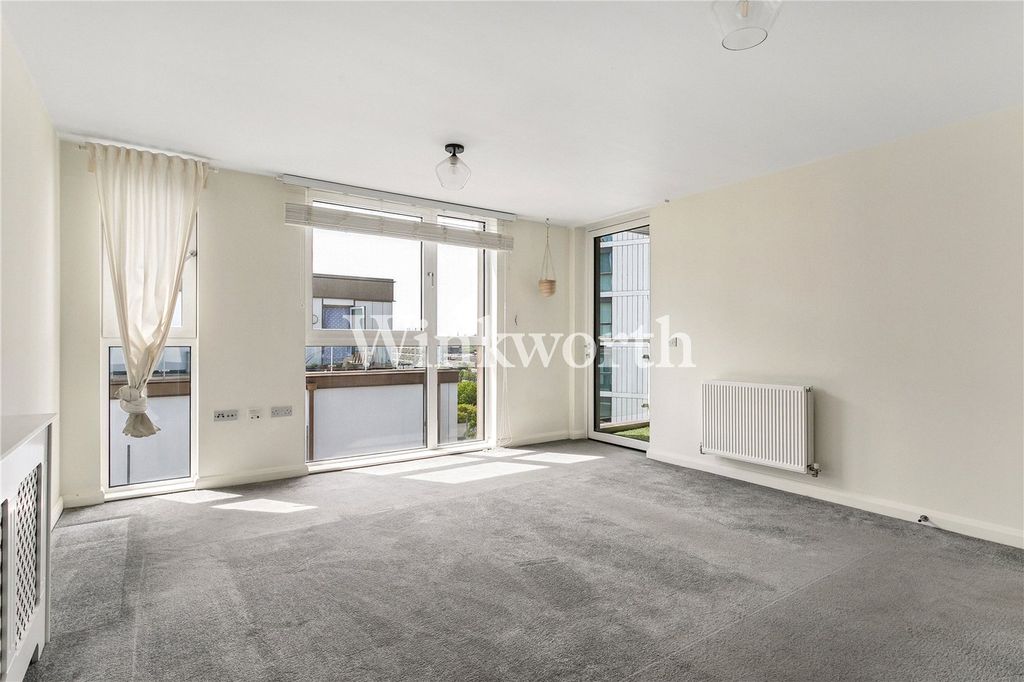 Property photo 2 of 10 Picture No. 21