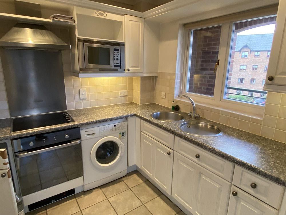 Property photo 3 of 12 Kitchen.Jpg