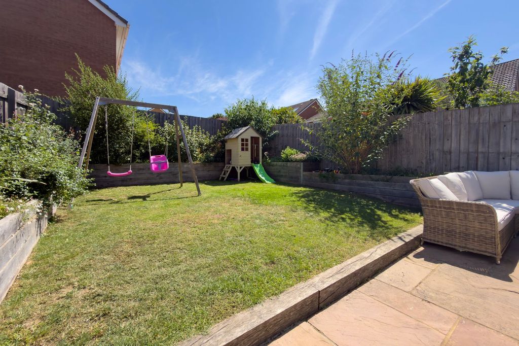 Property photo 2 of 17