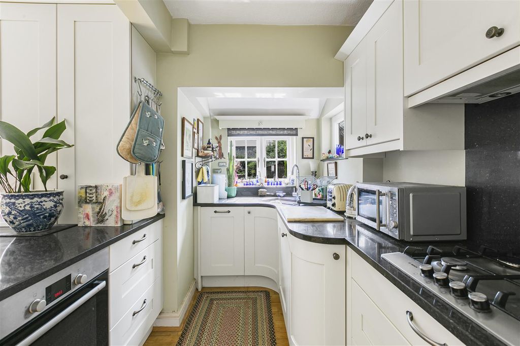 Property photo 3 of 16 14_37767.Jpg