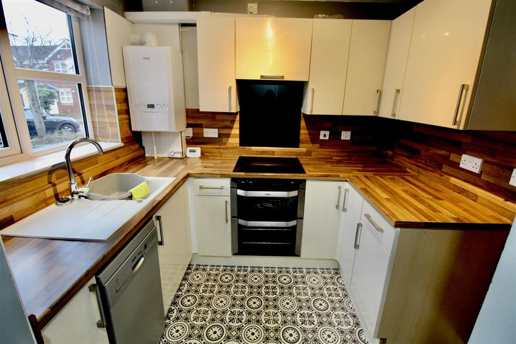 Property photo 2 of 10 Img_8377.Jpg