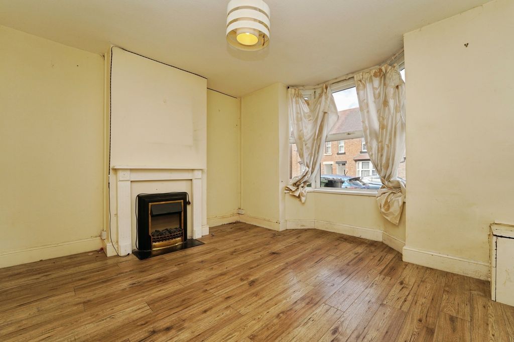 Property photo 2 of 10 Pbox-Img.Jpg