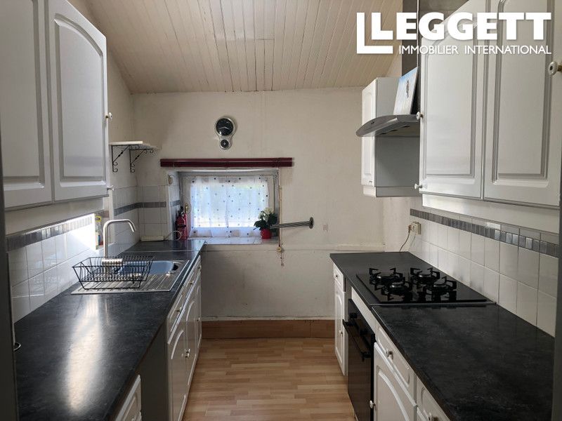 Property photo 2 of 10