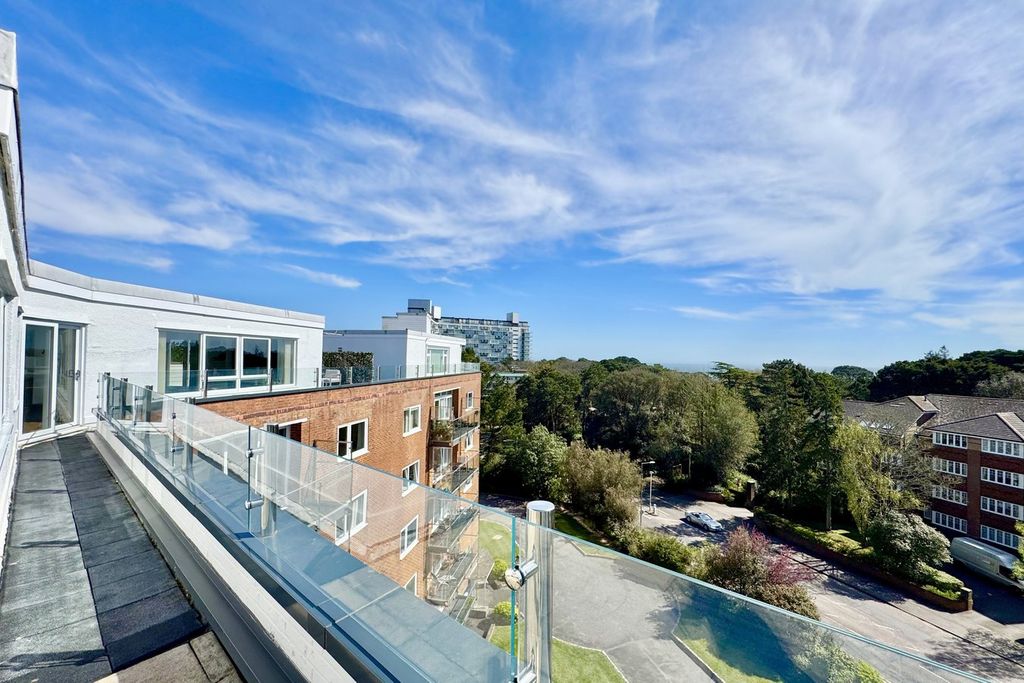 Additional image 21 of 3 bed flat for salePenthouse, West Cliff Road, West Cliff, Bournemouth BH4