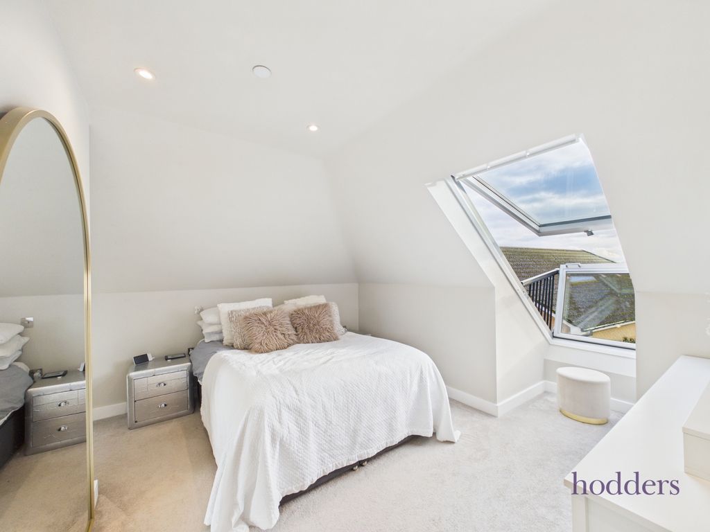 Property photo 3 of 15 Picture No. 11