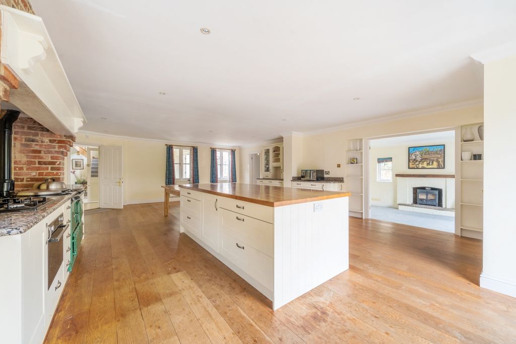 Property photo 3 of 16 1272469 (4)