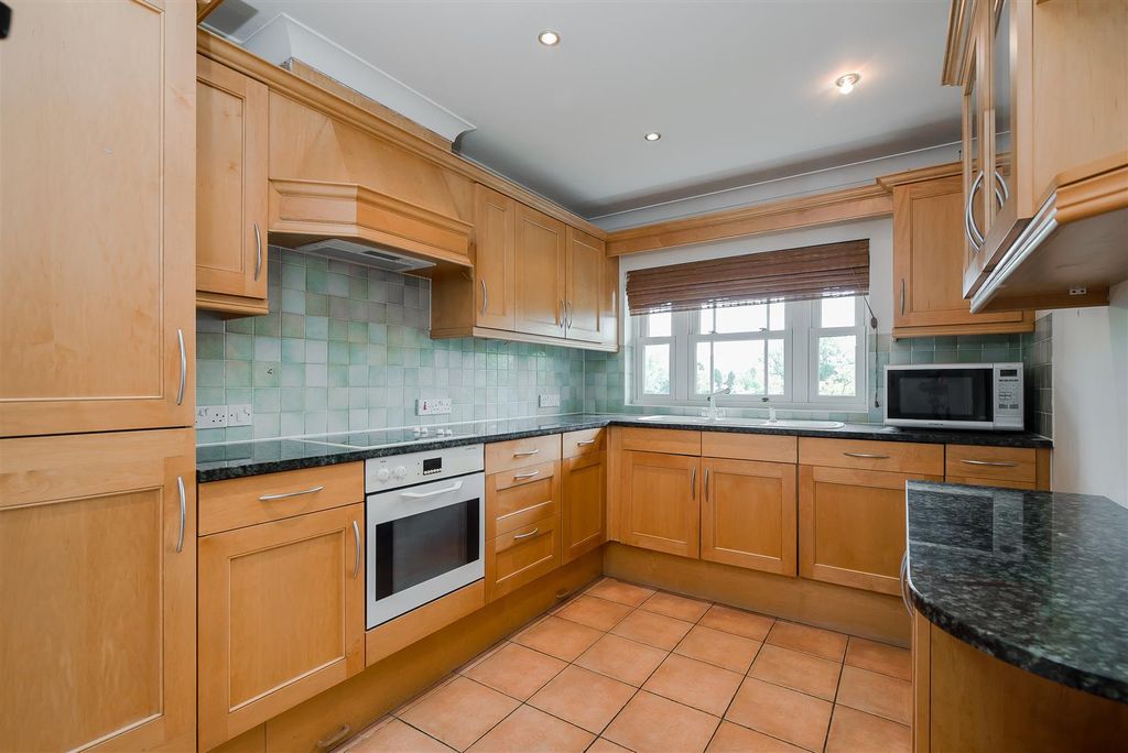 Property photo 3 of 5 2.Jpg