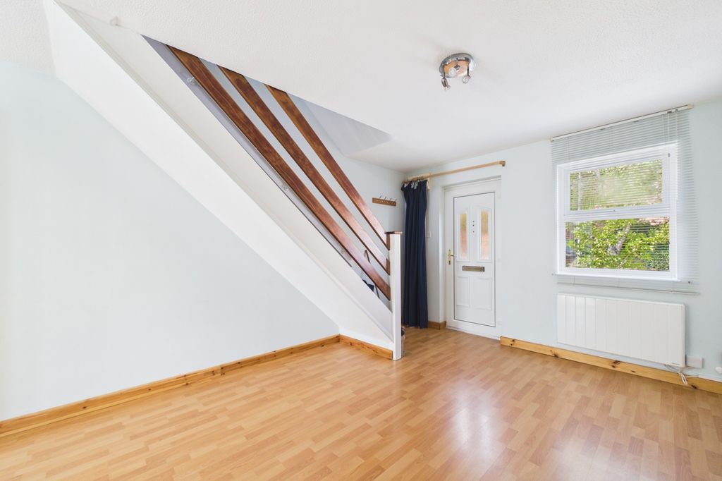 Property photo 3 of 17 Cam03259G0-Pr0343-Still006