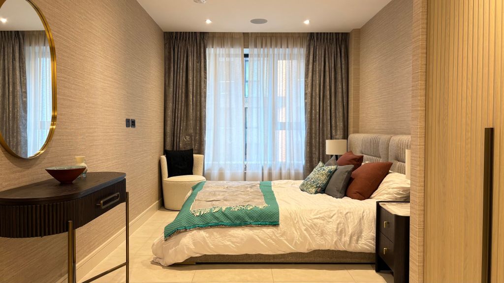 Property photo 3 of 16 Bedroom