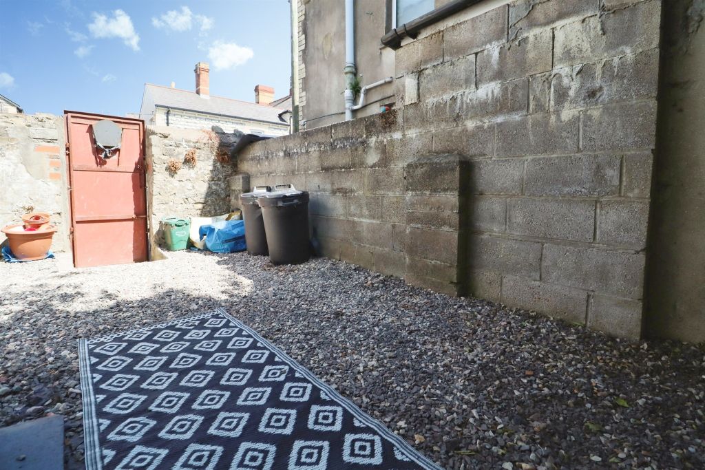 Property photo 2 of 11