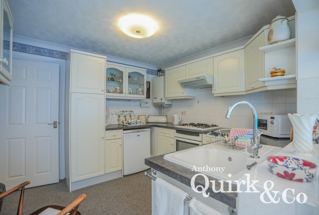 Property photo 3 of 19