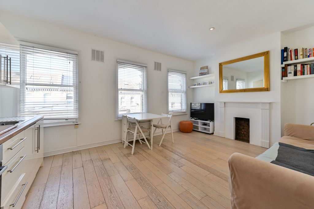 Property photo 2 of 12