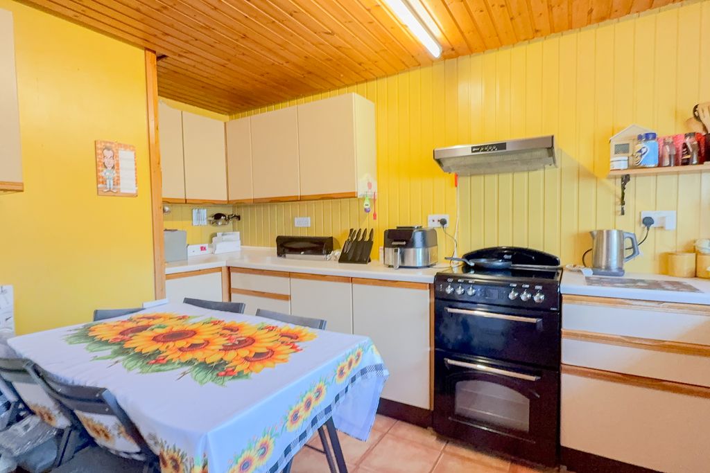 Property photo 2 of 17 Img_4178