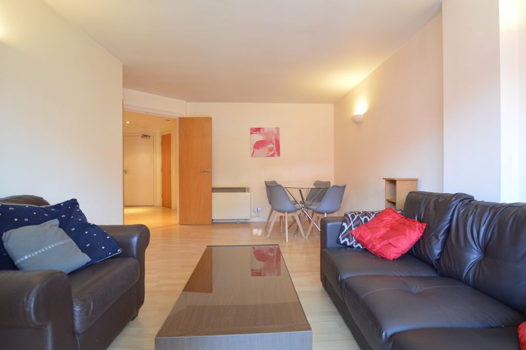 Property photo 1 of 13 Living Room