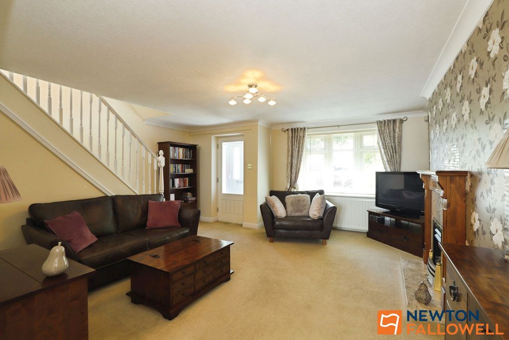 Property photo 3 of 28