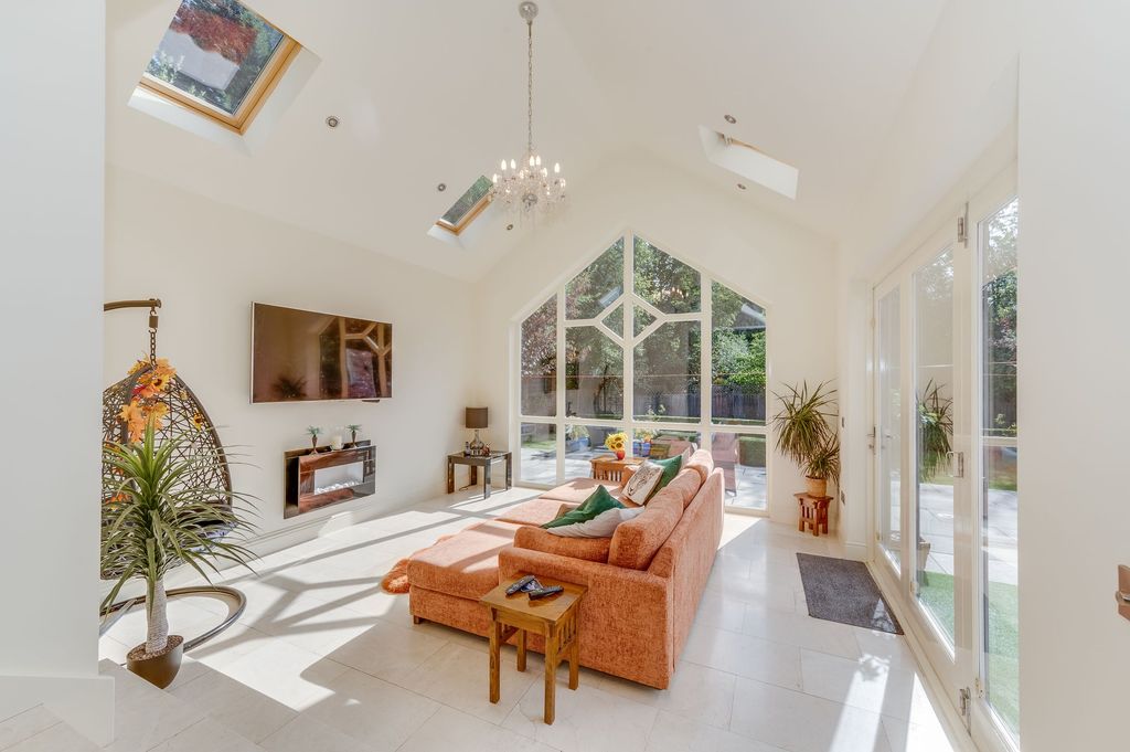 Property photo 1 of 61