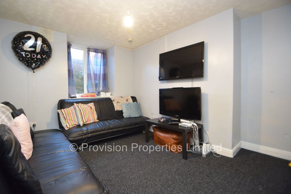Property photo 1 of 14 Photo