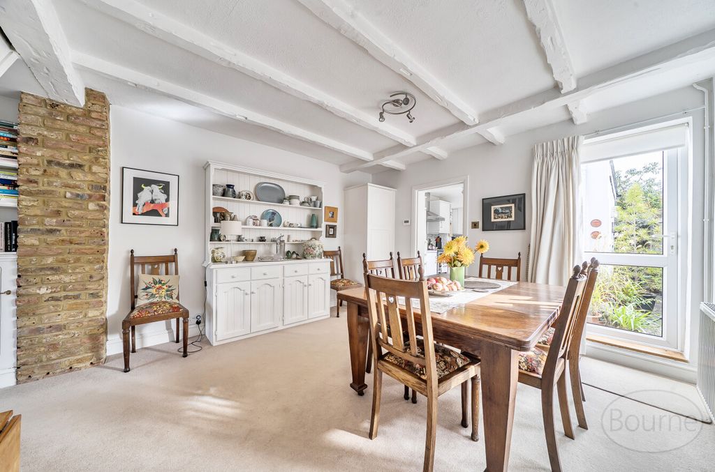 Property photo 3 of 11 A00Ec2c3-6017-413...