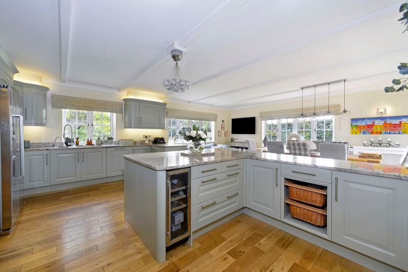 Property photo 3 of 24 Photo 7