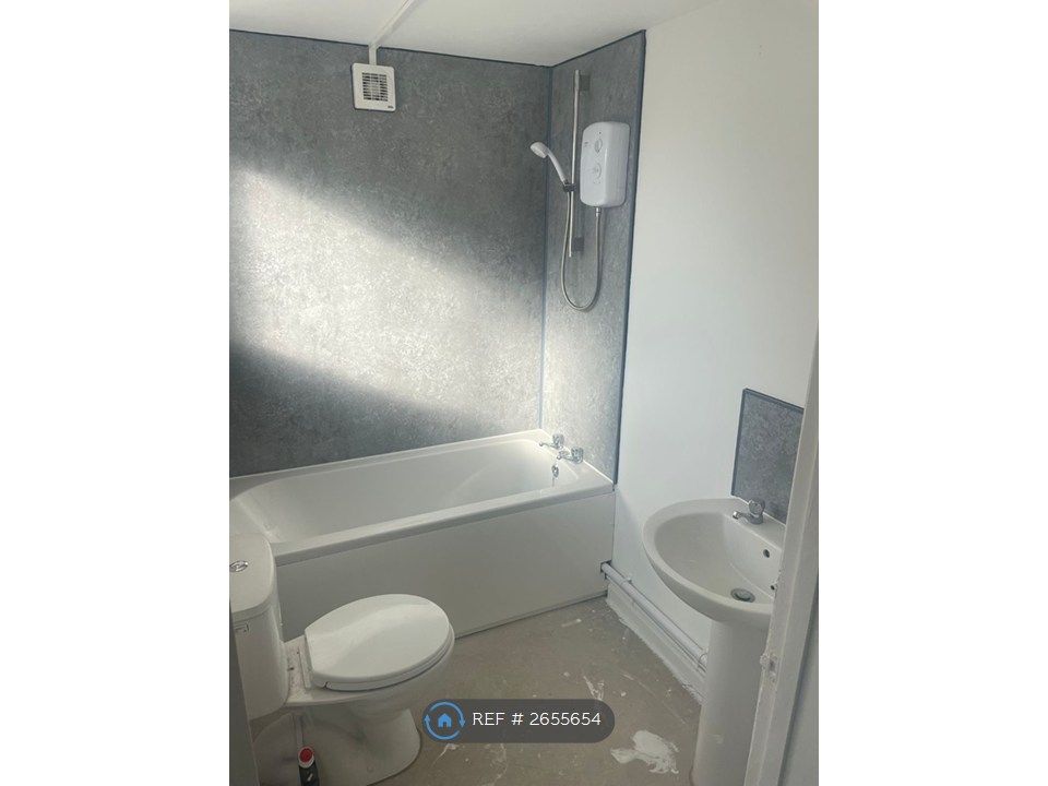 Property photo 1 of 5 Bathroom