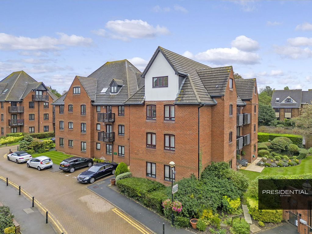 Property photo 1 of 22