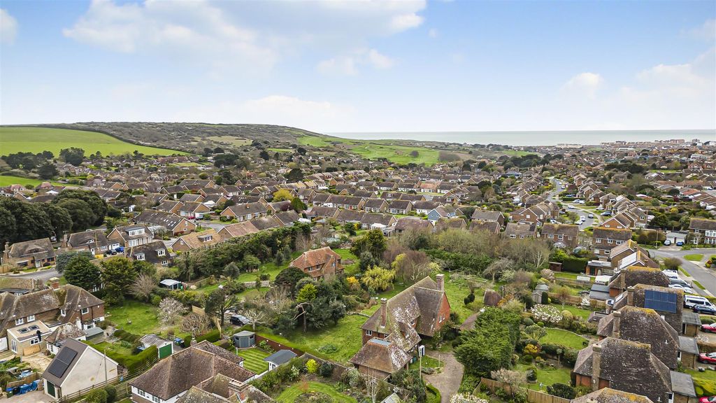 Property photo 2 of 33 Over Head