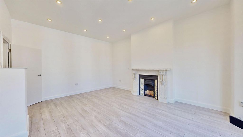 Property photo 3 of 18 _Com.Apple.Foundation.Nsitemprovider.8W5Vap.Jpeg