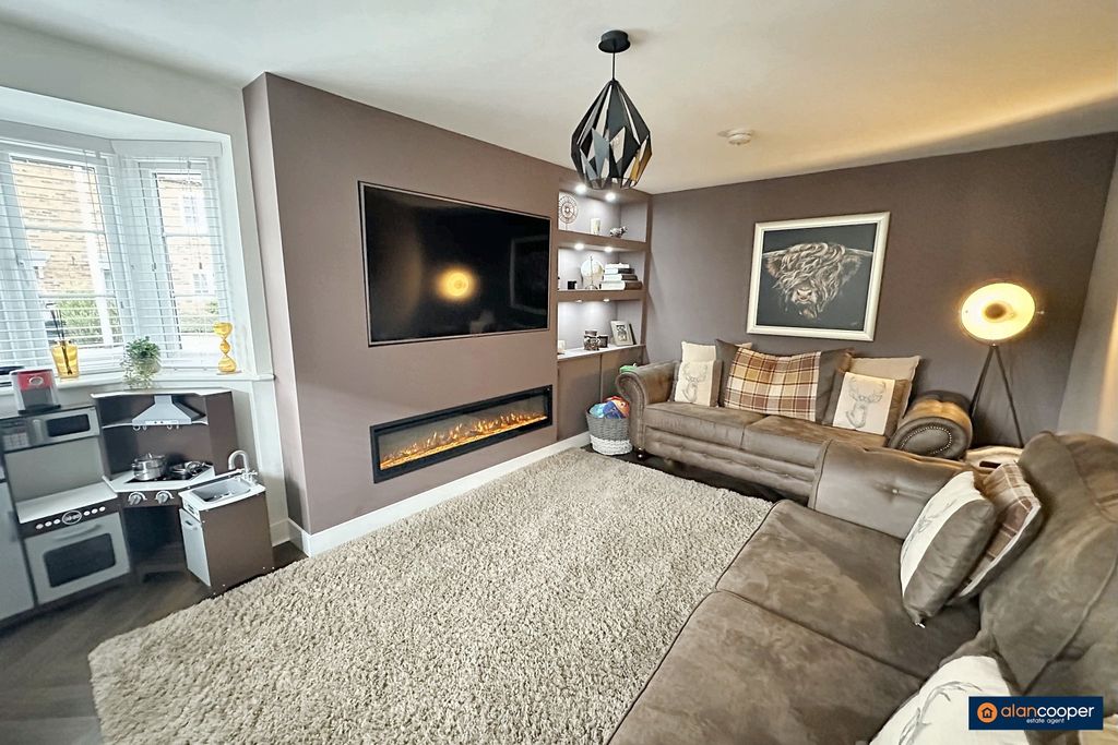 Property photo 2 of 18 4425462