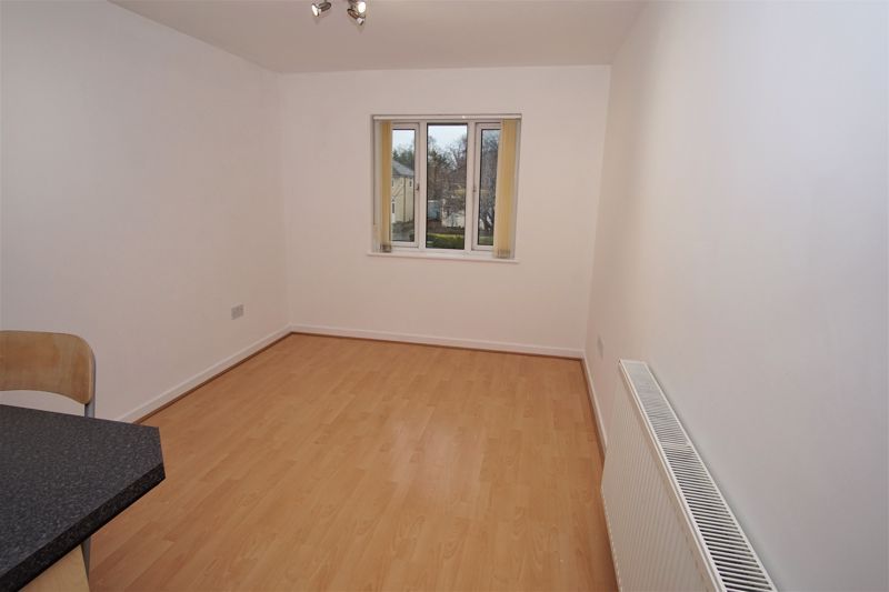 Property photo 3 of 7 Lounge