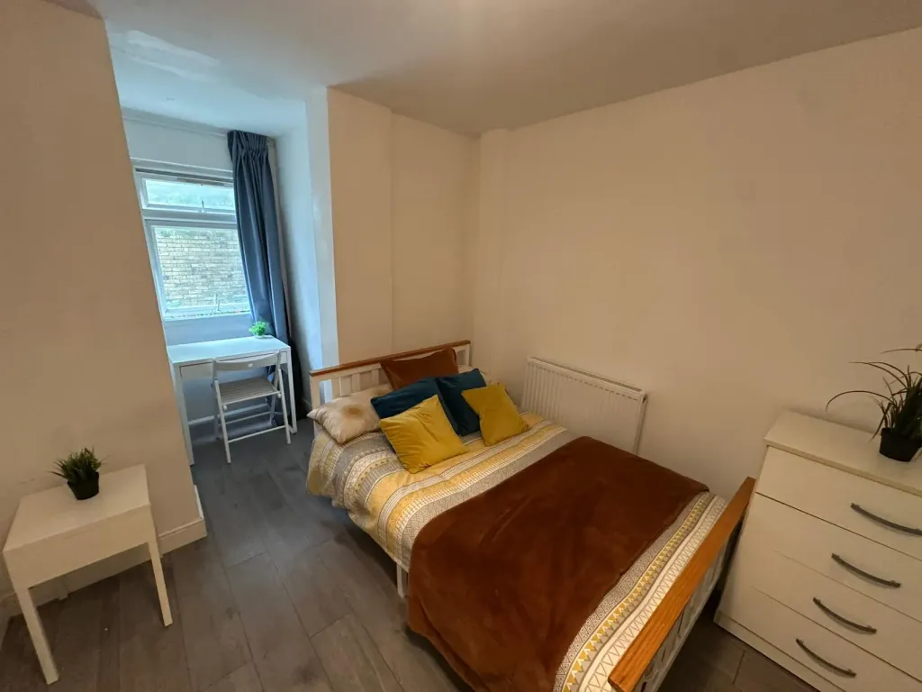 Property photo 3 of 8