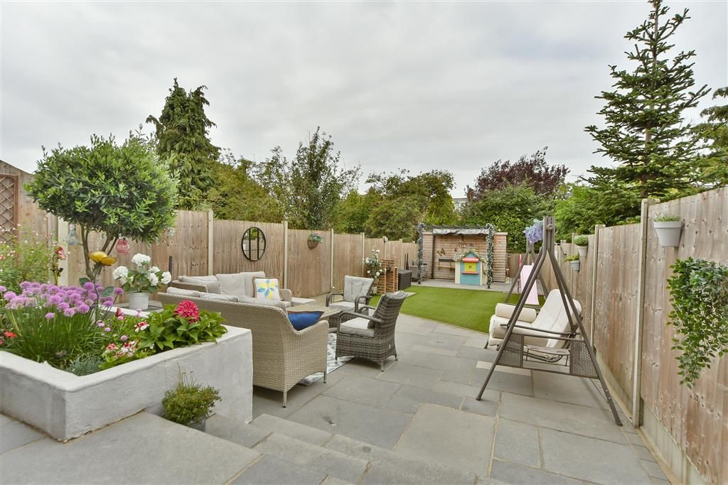 Property photo 2 of 11 Rear Garden