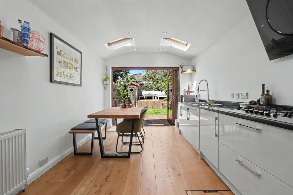 Property photo 2 of 14