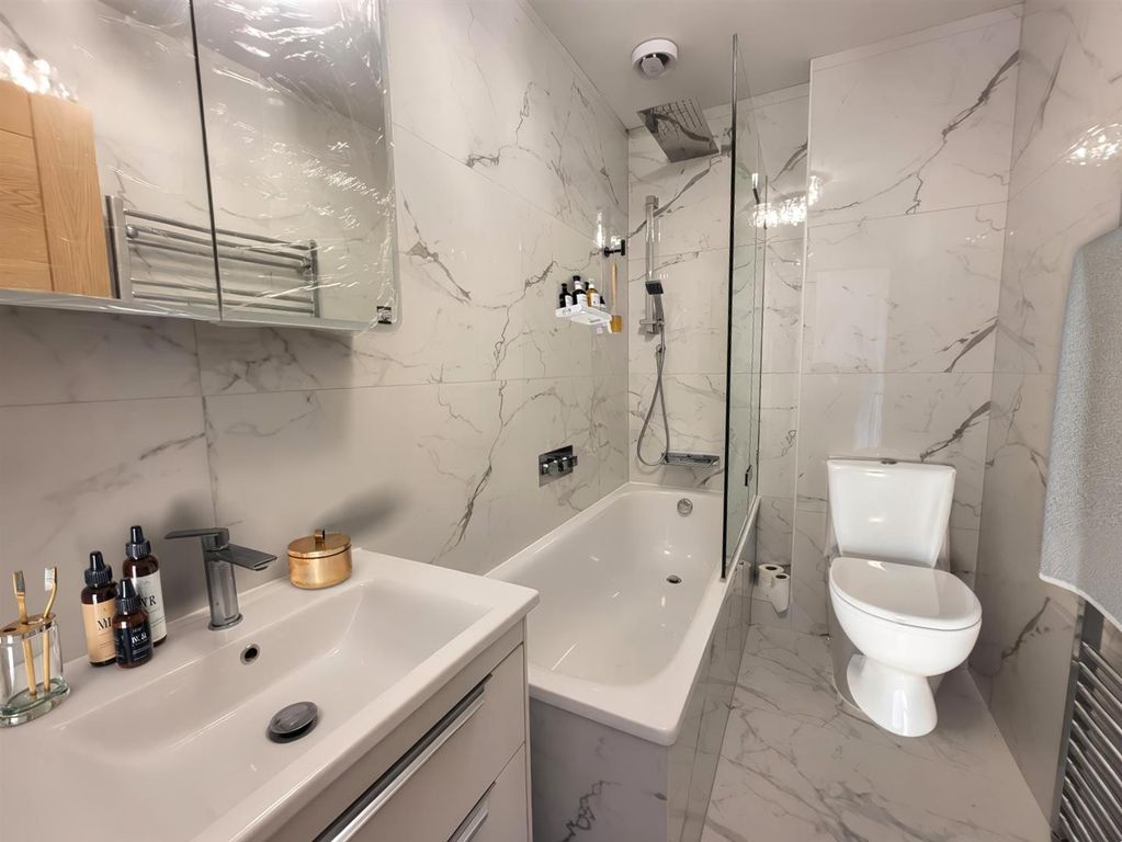 Property photo 3 of 6 Hh B.Jpg