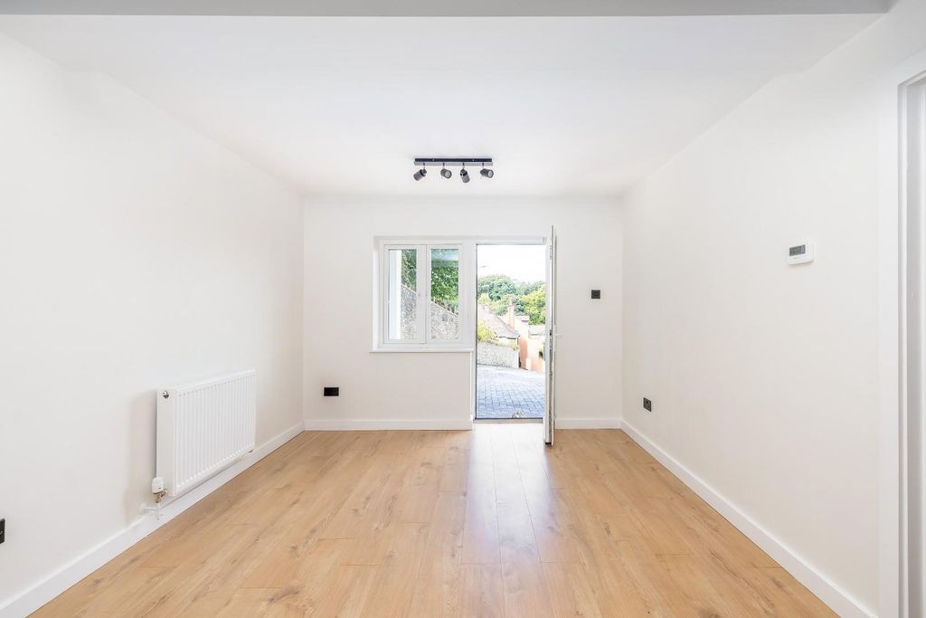 Property photo 1 of 11 014A4716-Charlien.Jpg