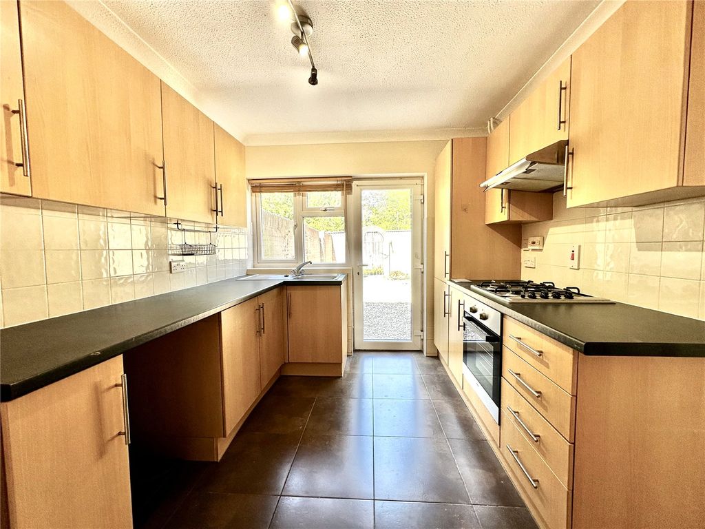 Property photo 3 of 11 Picture No. 19