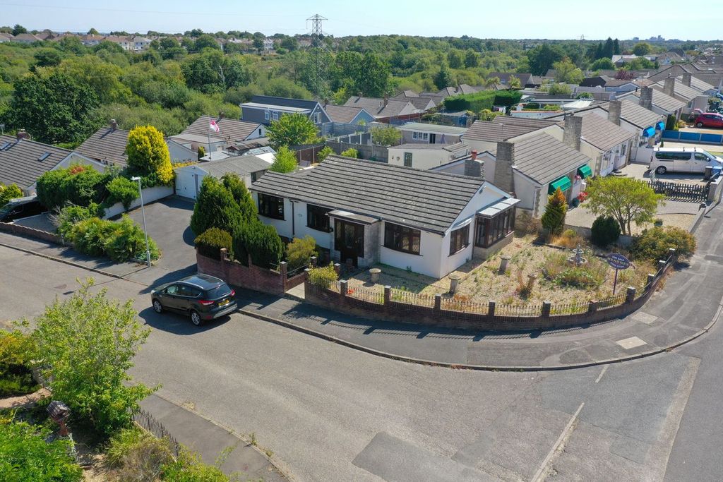 Property photo 1 of 33