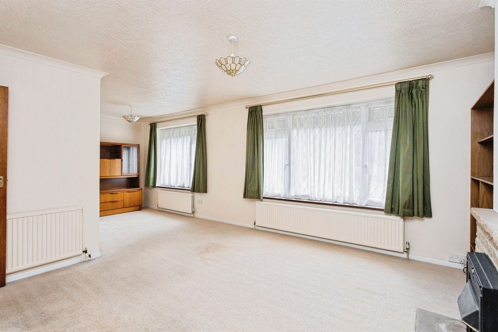 Property photo 3 of 19